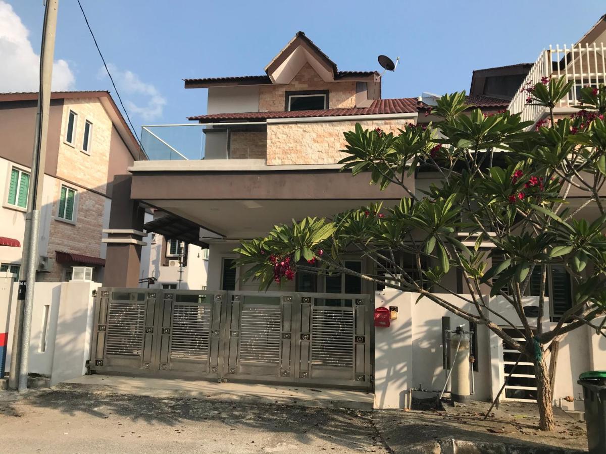 Simfoni Families Suite 瓜埠 外观 照片